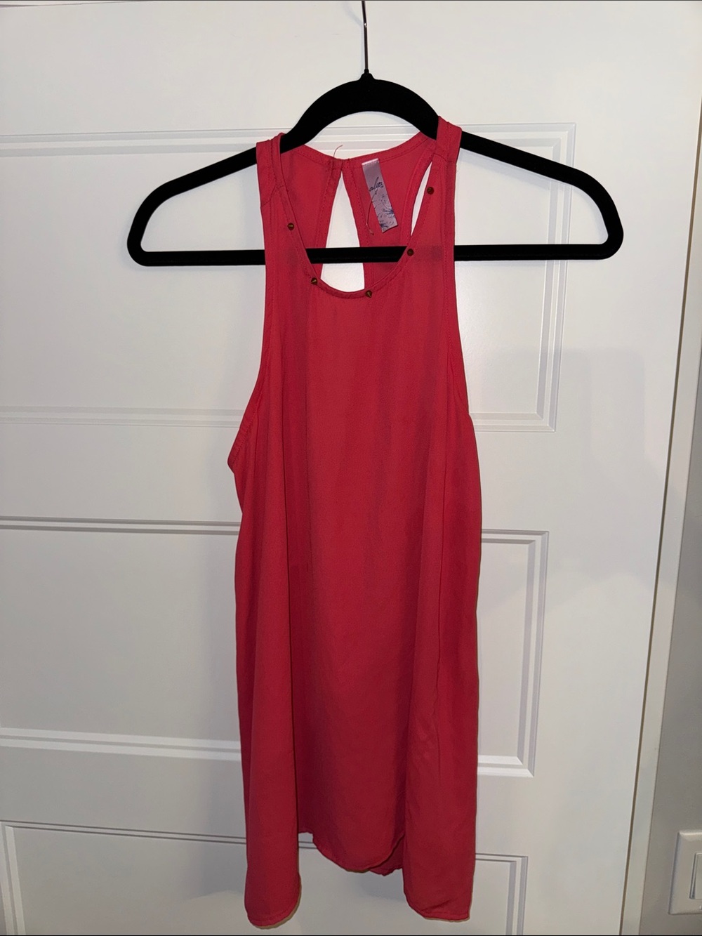 Alya Sleeveless Keyhole Tank Top - Coral